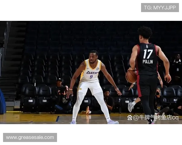 湖人季前赛收官仅获一胜 五连败隐忧凸显唯一胜利来自战胜勇士