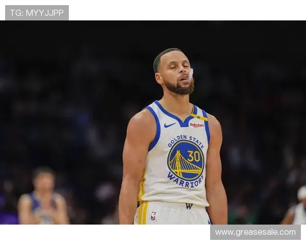 科尔称新规则将利好库里以往防守者频繁侵犯其手臂